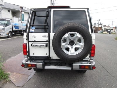 صورة مصغرة 12 لـ 2014 Toyota LAND CRUISER 70