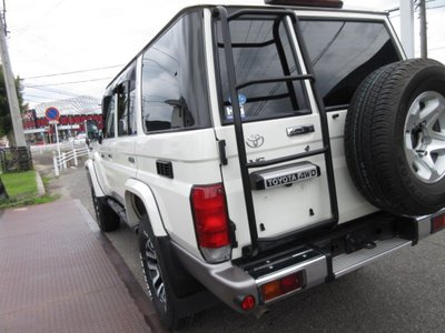 صورة مصغرة 13 لـ 2014 Toyota LAND CRUISER 70