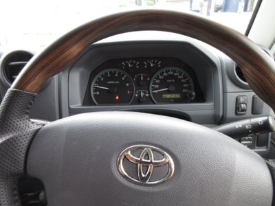 صورة مصغرة 20 لـ 2014 Toyota LAND CRUISER 70