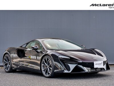 MCLAREN ARTURA