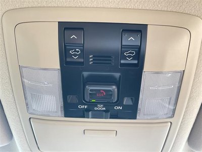 2023 Toyota LAND CRUISER PRADO — миниатюра 27