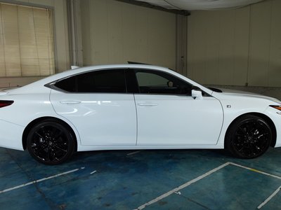 LEXUS ES - 9
