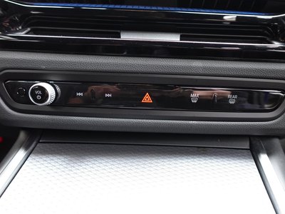 2025 BMW 3 SERIES TOURING — миниатюра 51