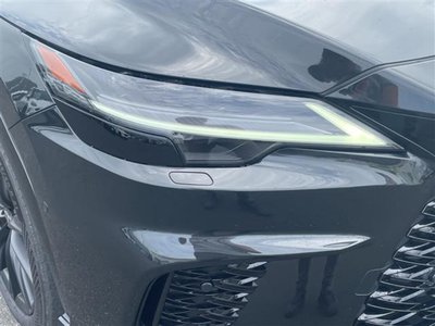 صورة مصغرة 32 لـ 2023 Lexus RX