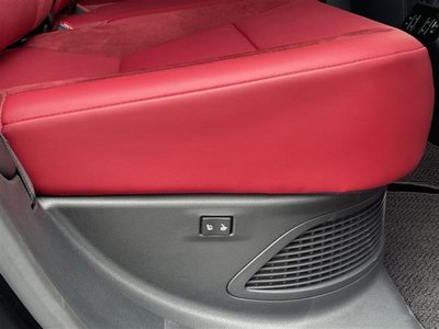 صورة مصغرة 22 لـ 2023 Lexus RX