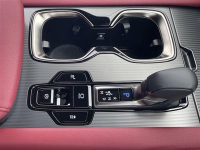 صورة مصغرة 20 لـ 2023 Lexus RX
