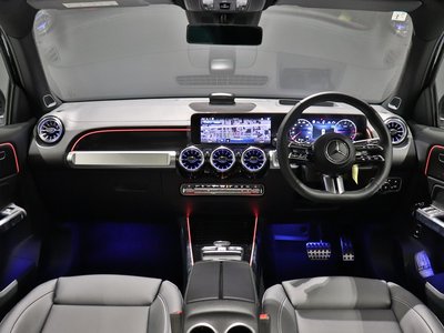 MERCEDES-BENZ GLB - 2