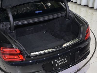 صورة 10 لـ 2023 Bentley FLYING SPUR