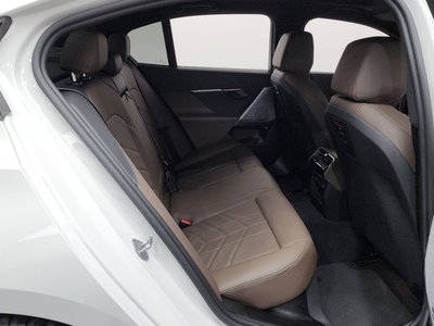 2025 BMW 5 SERIES — миниатюра 17