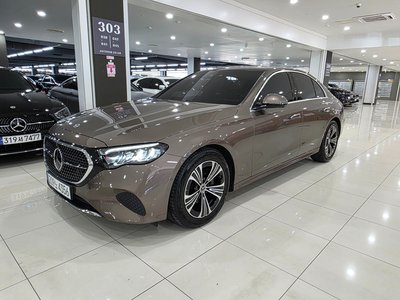 MERCEDES-BENZ E-CLASS - 1