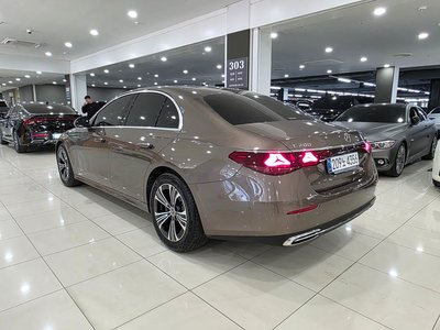 MERCEDES-BENZ E-CLASS - 4