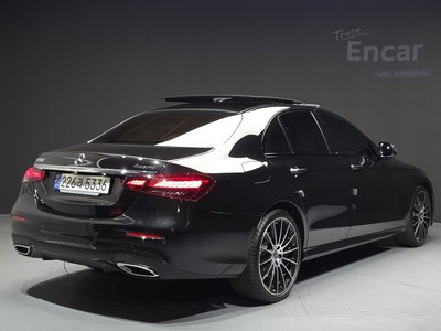 MERCEDES-BENZ E-CLASS - 3