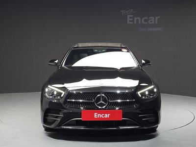 MERCEDES-BENZ E-CLASS - 2