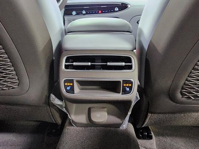2026 Genesis GV70 — миниатюра 17