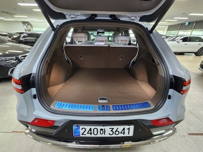 2026 Genesis GV70 — миниатюра 18