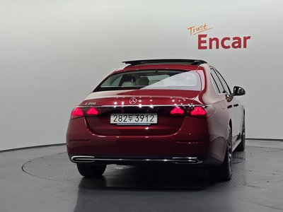 2025 Mercedes-BENZ E-CLASS — фото 3