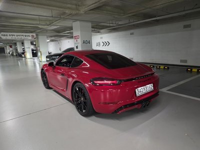 PORSCHE 718 - 2