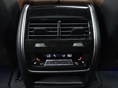 صورة مصغرة 32 لـ 2022 BMW X5