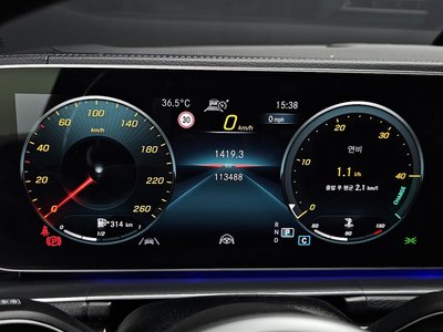 2021 Mercedes-BENZ GLE — миниатюра 11