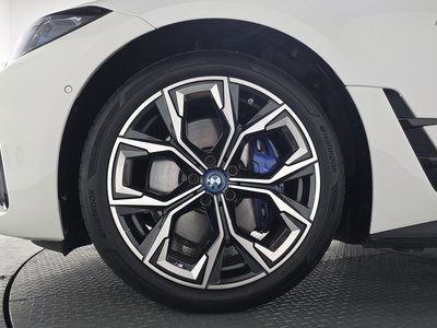 BMW I4 - 6