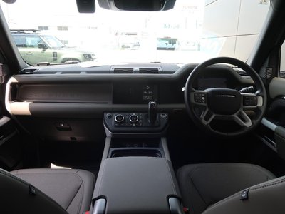 صورة 2 لـ 2024 LAND Rover DEFENDER