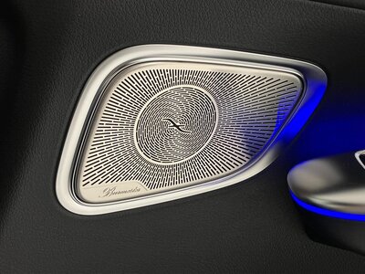 MERCEDES-BENZ GLC - 7