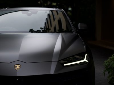 LAMBORGHINI URUS - 8