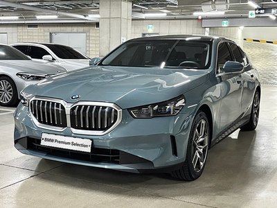BMW 5 SERIES