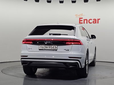 2020 AUDI Q8 照片 3