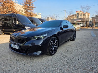BMW 5 SERIES - 1