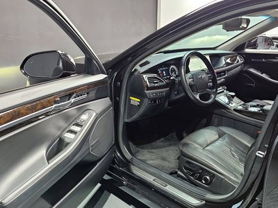 2019 Genesis G90 thumbnail 13