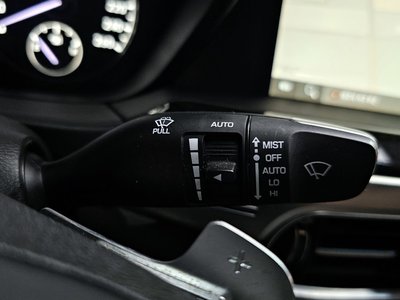 2019 Genesis G90 thumbnail 32