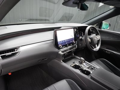 2023 Lexus RX — миниатюра 24