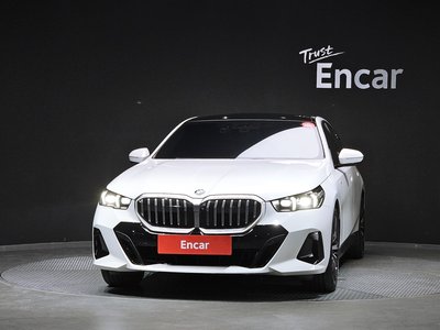 صورة 2 لـ 2025 BMW 5 SERIES