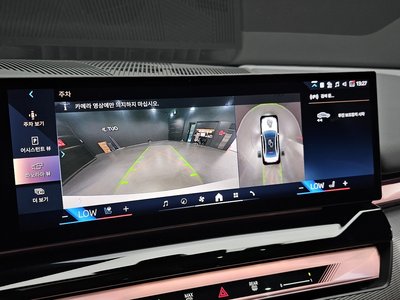 2025 BMW 5 SERIES — миниатюра 15