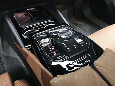 صورة 9 لـ 2025 BMW 5 SERIES