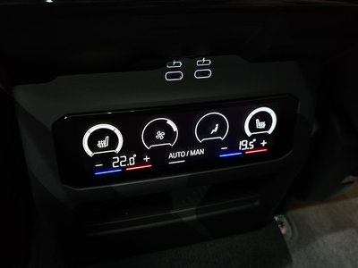2025 BMW 5 SERIES — миниатюра 18