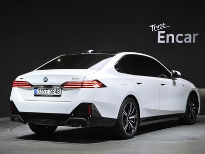 صورة 3 لـ 2025 BMW 5 SERIES
