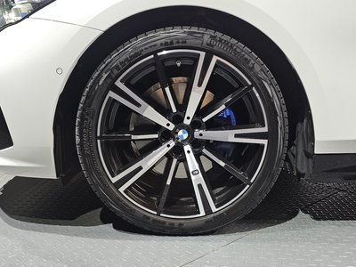 صورة 6 لـ 2025 BMW 5 SERIES