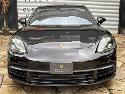 PORSCHE PANAMERA - 4