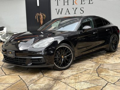 PORSCHE PANAMERA - 3