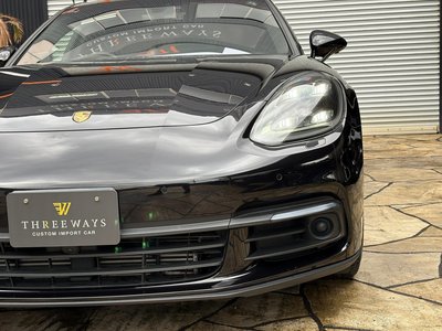 PORSCHE PANAMERA - 8
