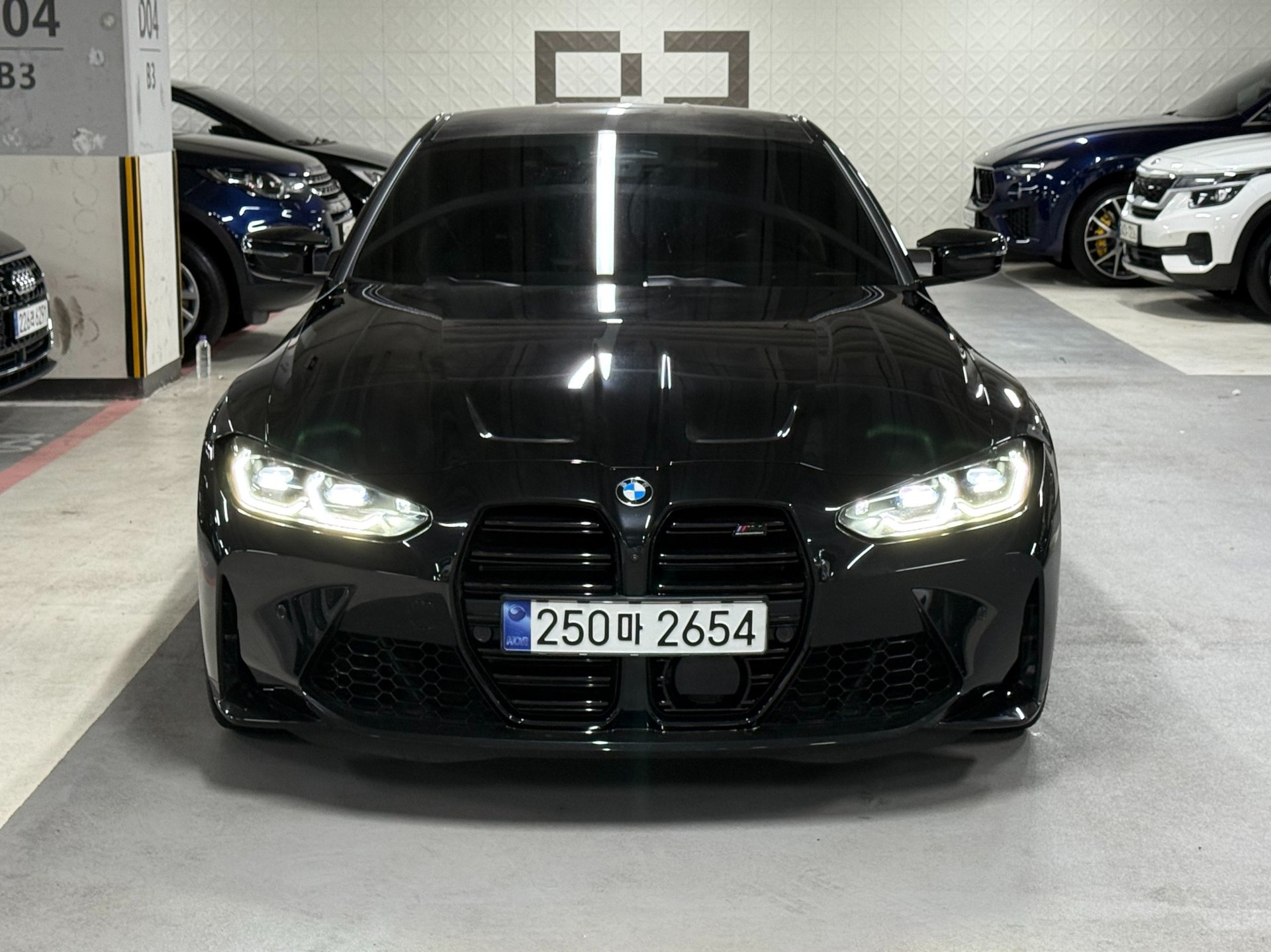 BMW M4 - View 1