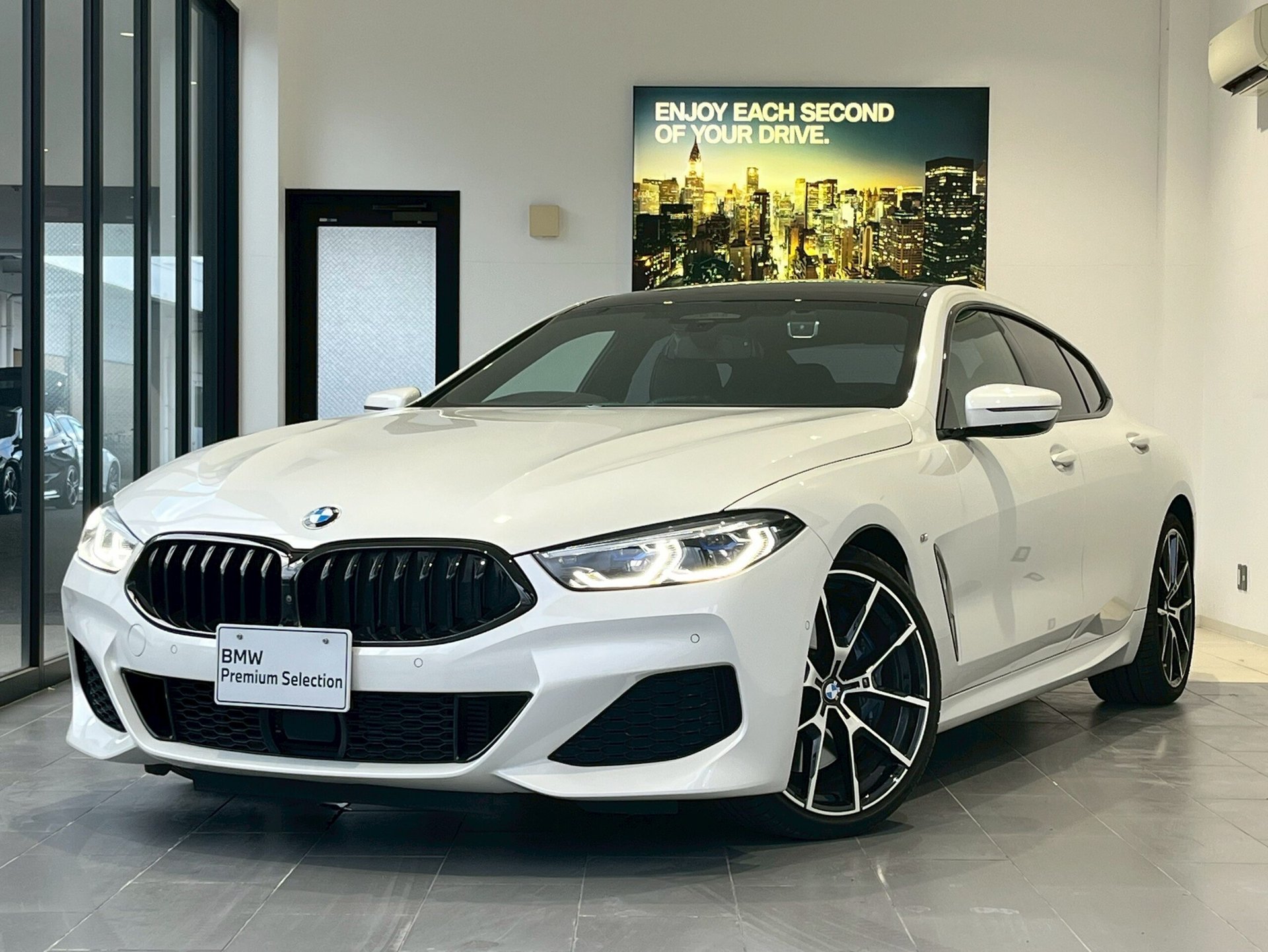 BMW 8 SERIES GRAN COUPE - View 1