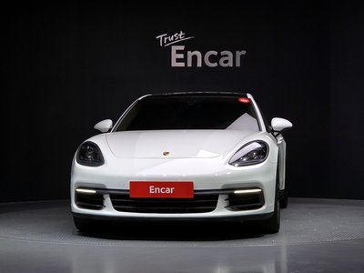 PORSCHE PANAMERA - 2