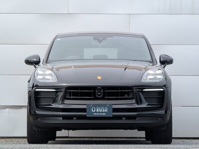 PORSCHE MACAN - 9