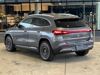 MERCEDES-BENZ EQA - 4