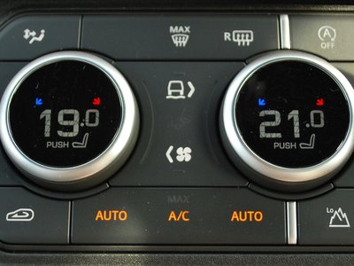 صورة مصغرة 30 لـ 2023 LAND Rover DEFENDER