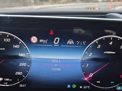 MERCEDES-BENZ C-CLASS - 4