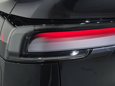 TESLA MODEL Y - 10